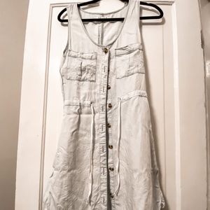 Adorable, sky blue wash dress!